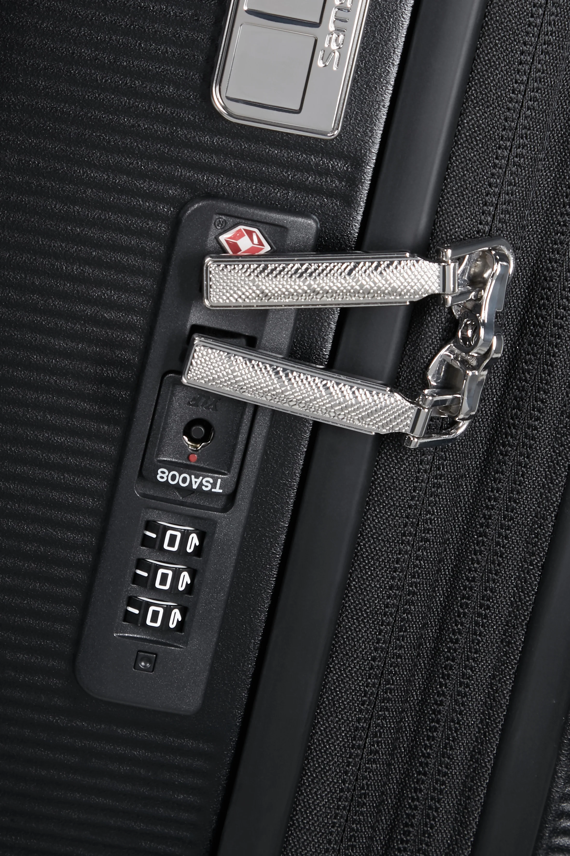 Samsonite Image 69cm Expandable Spinner - Image 12